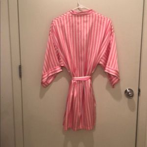 Victoria's Secret Intimates & Sleepwear - Victoria’s Secret Silk Robe Victoria's Secret Intimates & Sleepwear - Victoria’s Secret Silk Robe